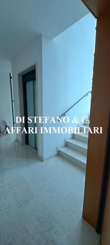  id.5105618