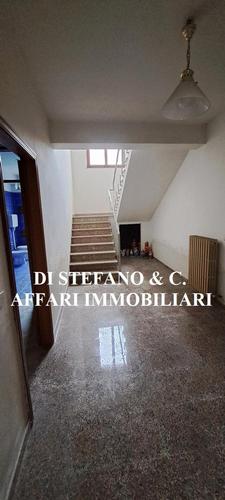  id.5108037