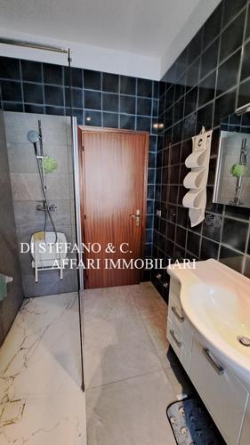  id.5195758